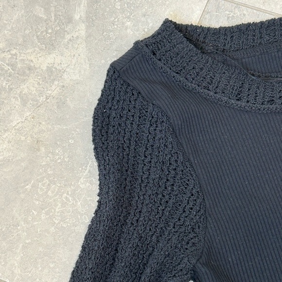 NWT FREE PEOPLE CUFFING SEASON TOP - Picture 13 of 13